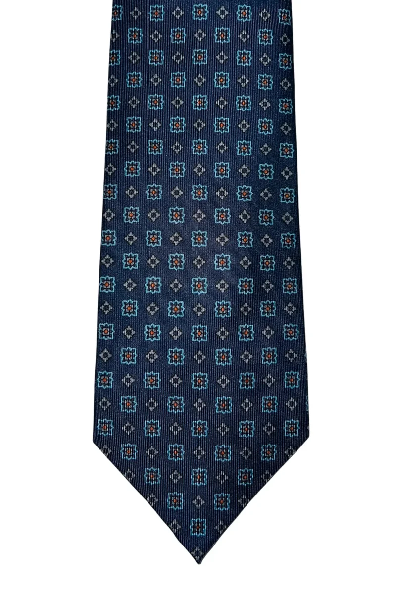 Cravatta uomo blu fantasia in seta 100% cucita a mano - immagine 2