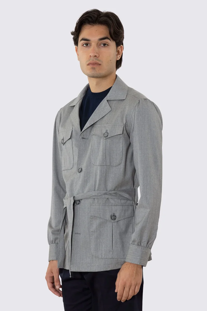 Sahariana grigio chiaro fresco lana Vitale Barberis Canonico finezza super 130’s con tasconi e soffietto cintura in vita e polso camicia - immagine 3