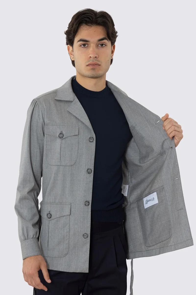 Sahariana grigio chiaro fresco lana Vitale Barberis Canonico finezza super 130’s con tasconi e soffietto cintura in vita e polso camicia - immagine 6