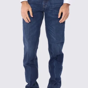 Jeans da uomo lavaggio medio 5 tasche con lievi sabbiature vestibilità regular