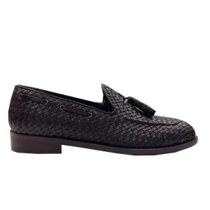 Mocassini uomo marrone scuro in vera pelle intrecciata con nappine e suola in cuoio made in italy