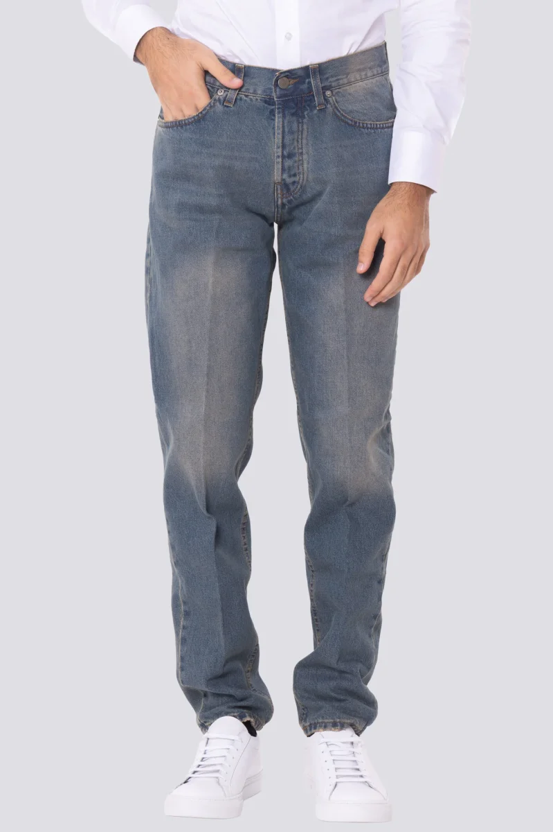 Jeans da uomo con sabbiature beige modello 5 tasche con vestibilità regular