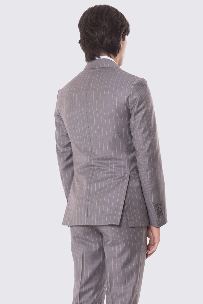 Abito tortora gessato bianco con giacca monopetto con rever a lancia 11cm tasche a filo e pantalone vita alta con fibbie laterali regolabili doppie pinces e risvolto 5cm 100% lana Flanella Carillo Drapers. - immagine 5