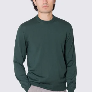 Maglione girocollo verde in lana merinos 100% costruzione tubolare senza cuciture rifinito a mano tinta unita con elastici sulle maniche e sul fondo Finezza 12
