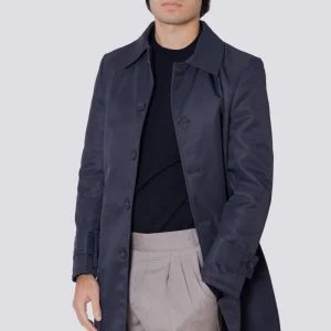 Cappotto blu notte in nylon monopetto con collo camicia tasche a filo e fascia sui polsi con bottone spacco singolo sul retro