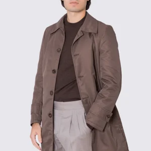 Cappotto Marrone in nylon monopetto con collo camicia tasche a filo e fascia sui polsi con bottone spacco singolo sul retro