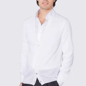 Cardigan Bianco scollo a v in lana merinos 100% costruzione tubolare senza cuciture rifinito a mano tinta unita con elastici sulle maniche e sul fondo Finezza 12 .