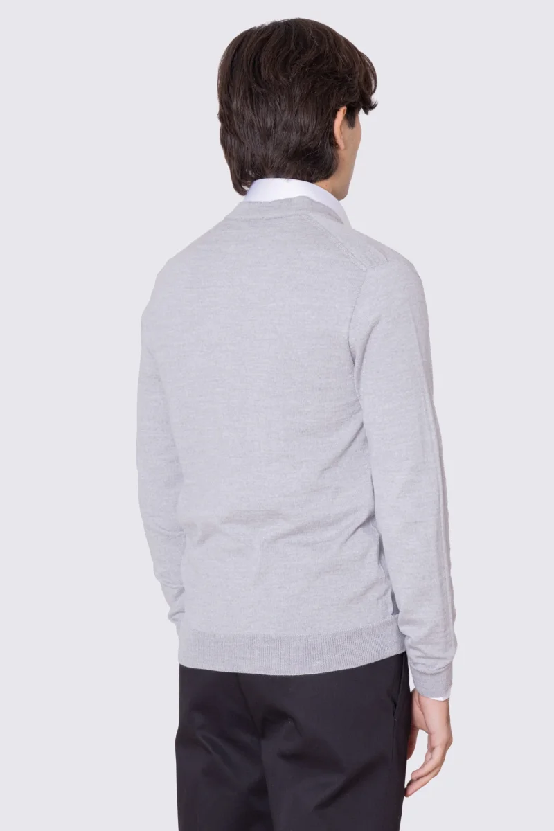 Cardigan Grigio scollo a v in lana merinos 100% costruzione tubolare senza cuciture rifinito a mano tinta unita con elastici sulle maniche e sul fondo Finezza 12 - immagine 4