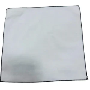 Pochette uomo celeste tinta unita con bordino blu in contrasto