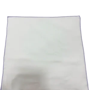 Pochette uomo bianca tinta unita con bordino lilla in cotone 100%