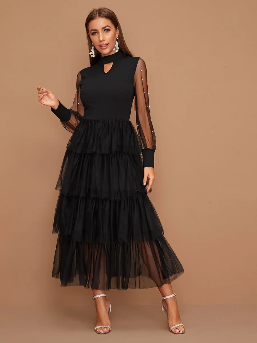 Abito con orlo in maglia con perle