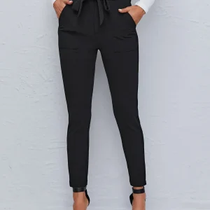 Pantaloni skinny con cinture e doppia tasca e vita