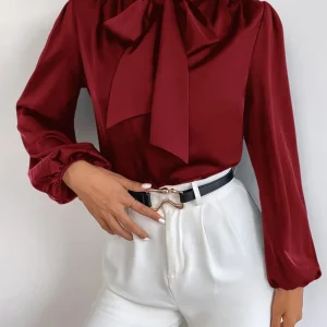 Camicetta raso con collo quadrato manica a sbuffo