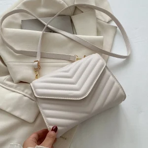 Borsa tracolla piccola quadrata trapuntata