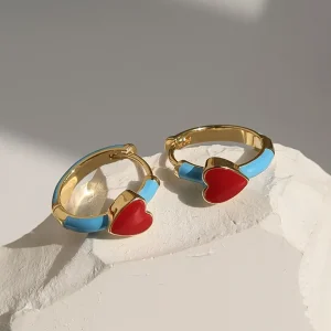 Orecchini circolari decorato a cuore