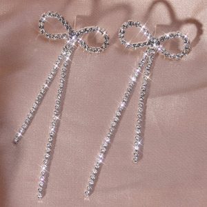 Orecchini pendenti con strass fiocco