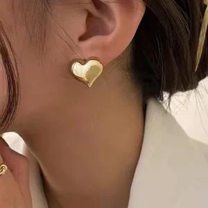 Orecchini a bottone cuore