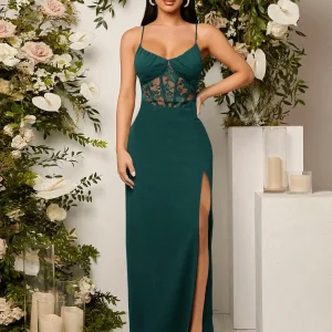 Abito Da Sera Con Spacco Alto E Corpetto In Pizzo