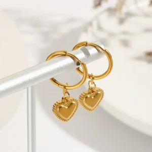 Orecchini pendenti cuore acciaio