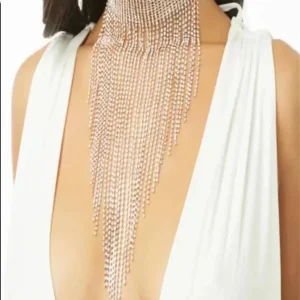 Collane con strass decorato nappa