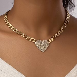 Collana a catena con strass decorato a cuore