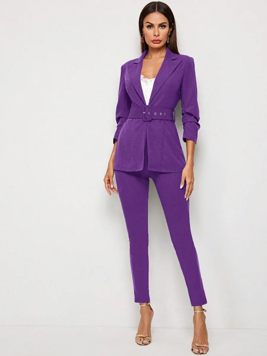 Set pantaloni e Blazer con bottoni doppiopetto - immagine 8