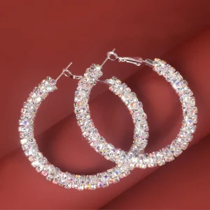 Orecchini con strass a forma di C