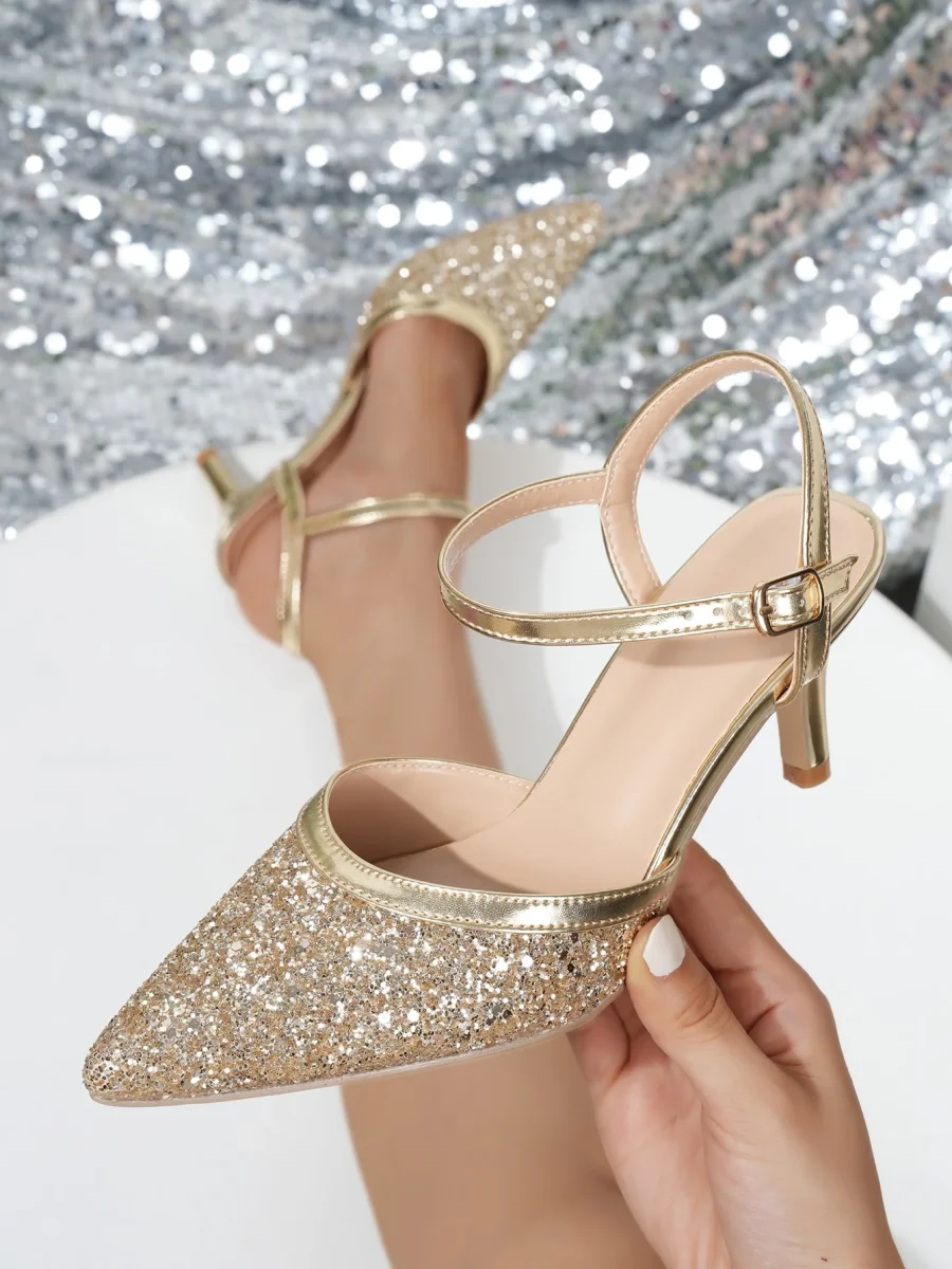Scarpa Col Tacco Alto Con Punta Aperta Dorata Con Decorazioni Glitter