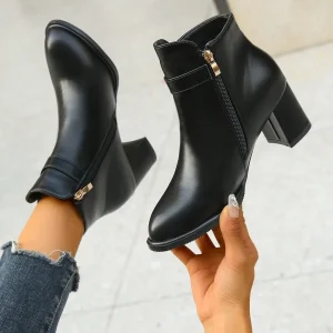 Stivaletto medio con punta tonda e tacco grosso, stivaletto comodo