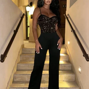 Jumpsuit con bretelle sottile paillette a contrasto