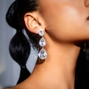 Orecchini Di Pietre Preziose Lussuosi E Vintage In Forma Di Goccia D'acqua