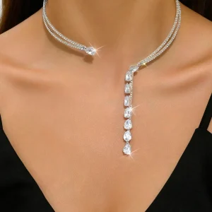 Collana Choker aperta con strass pendenti