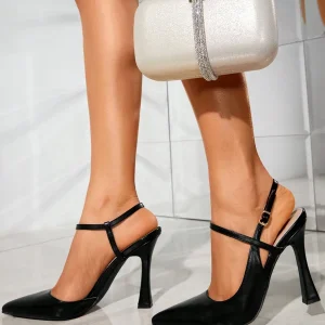 Decollete a punta cinturino