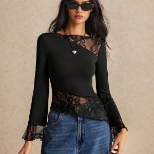 Maglietta a maniche lunghe asimmetrica in pizzo