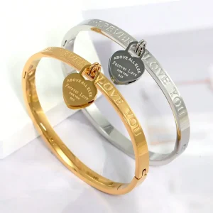 Braccialetto charms a cuore in acciaio inossidabile