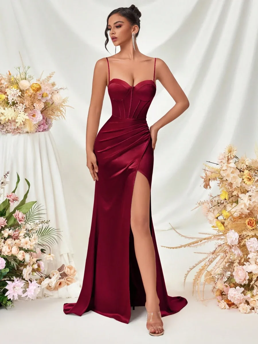 Abito elegante con corpetto scollo a cuore e spacco Outlet