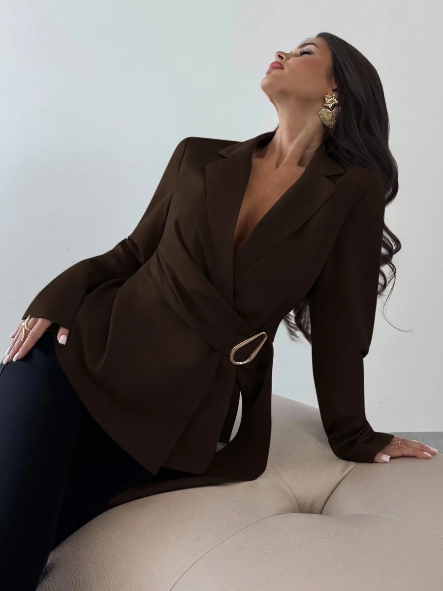 Giacca cinta e decorazione dorata - immagine 4