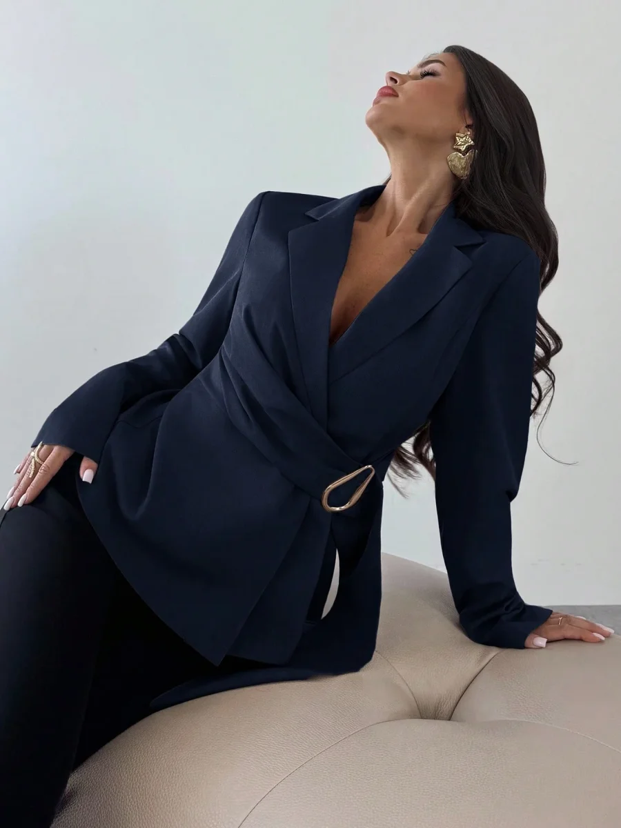 Giacca cinta e decorazione dorata - immagine 5