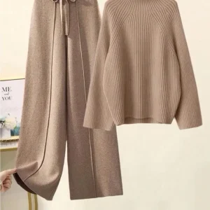 Completo casual maglione costine e pantapalazzo