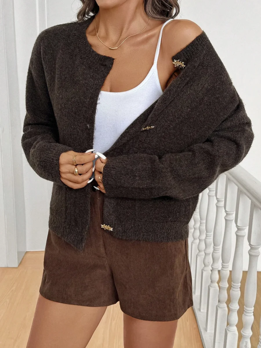 Cardigancon tasche e bottoni soli in metallo - immagine 7