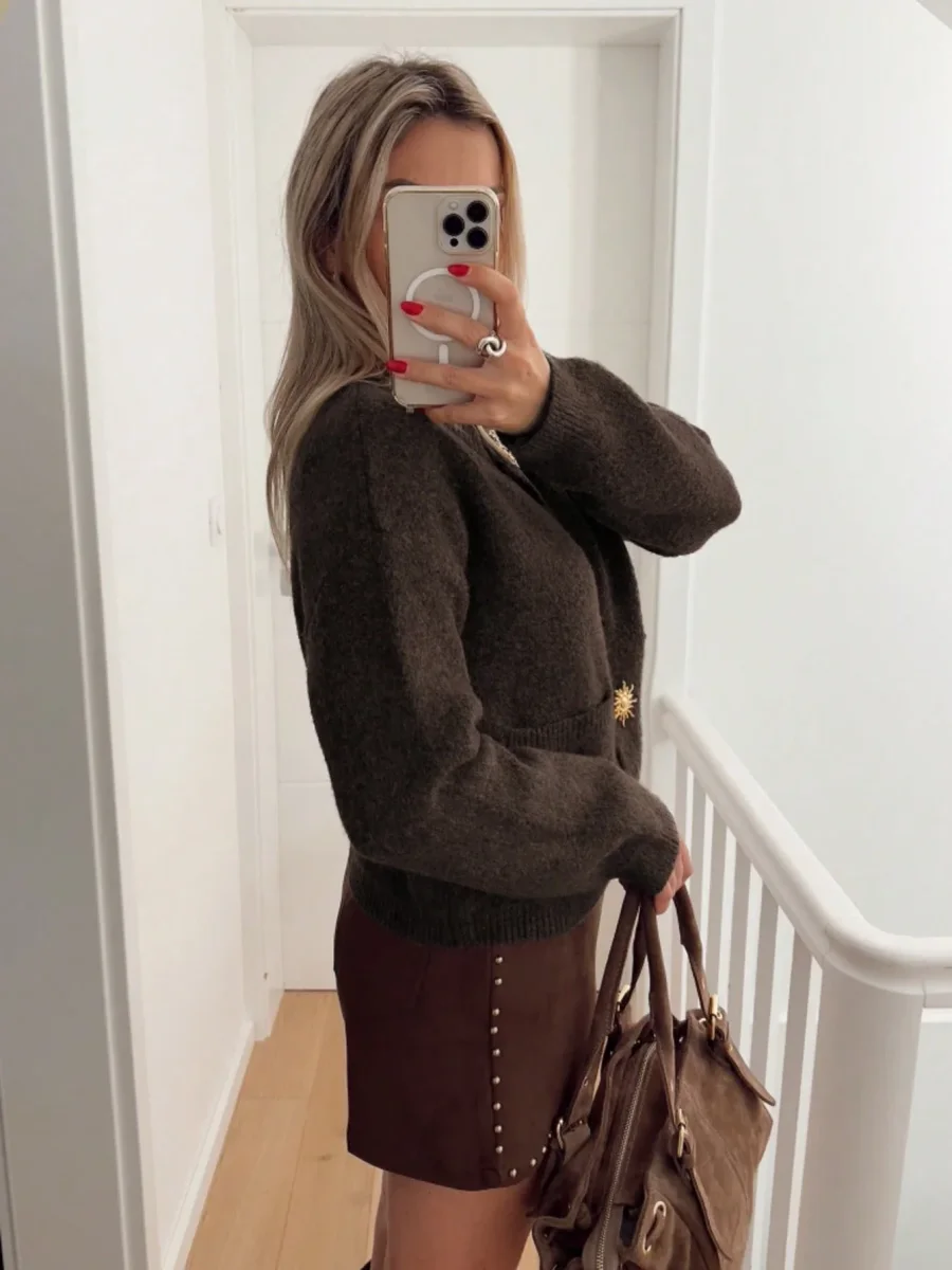 Cardigancon tasche e bottoni soli in metallo - immagine 9