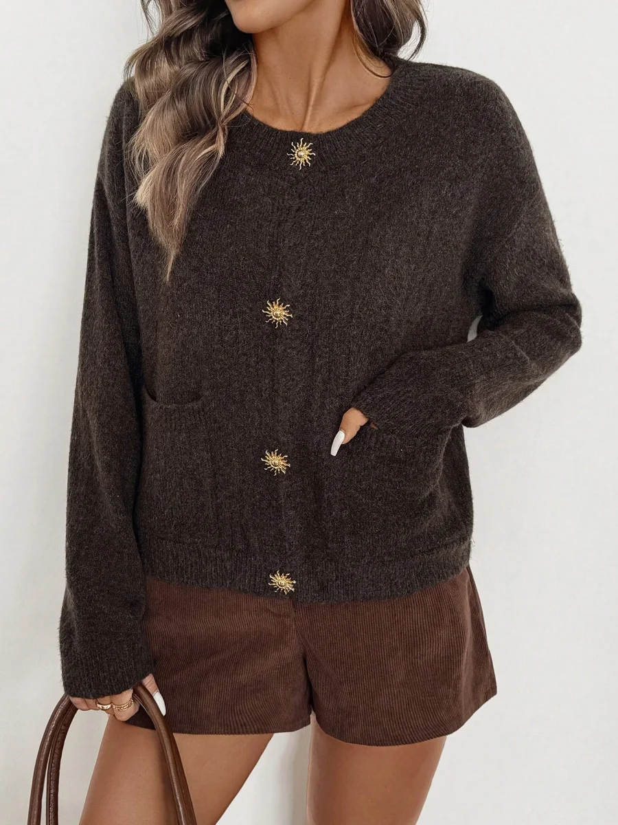 Cardigancon tasche e bottoni soli in metallo - immagine 6