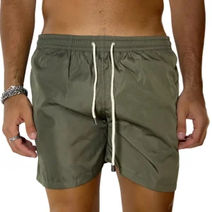 Costume da mare uomo verde militare tinta unita con tasche laterali a filo e laccio regolabile