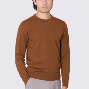Maglioncino da uomo girocollo nocciola in lana merinos slim fit made in italy tinta unita