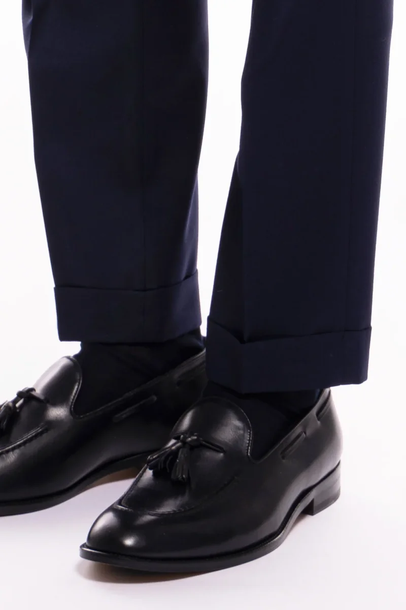 Pantalone uomo navy blu chiusura prolungata doppia pinces in fresco lana super 140’s Holland & Sherry - immagine 7