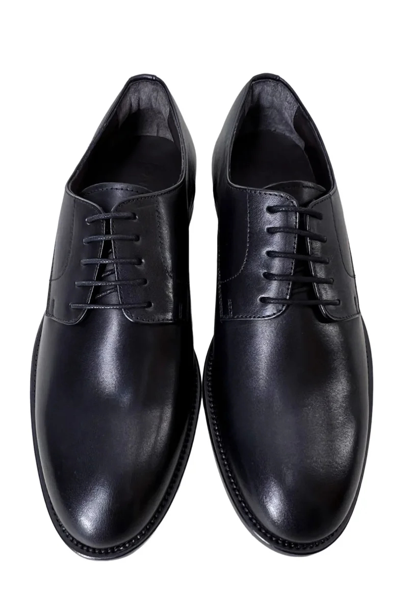 Scarpe stringate da uomo navy blu modello derby in vera pelle con chiusura lacci e suola in cuoio - immagine 3