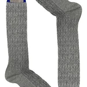 Calzini uomo lunghi grigio chiaro in lana fantasia geometrica a rilievo con elastico royal blu made in italy