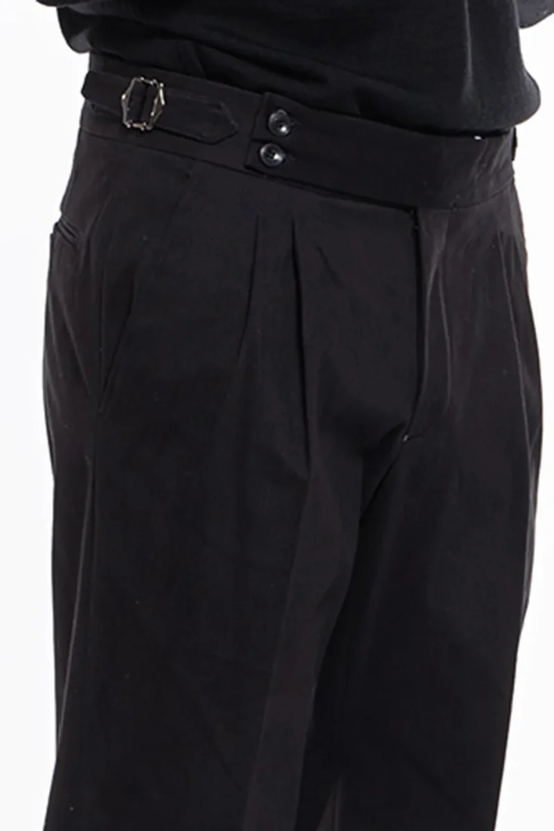 Pantalone uomo nero vita alta tasca america in cotone con doppia pinces e fibbie laterali - immagine 6