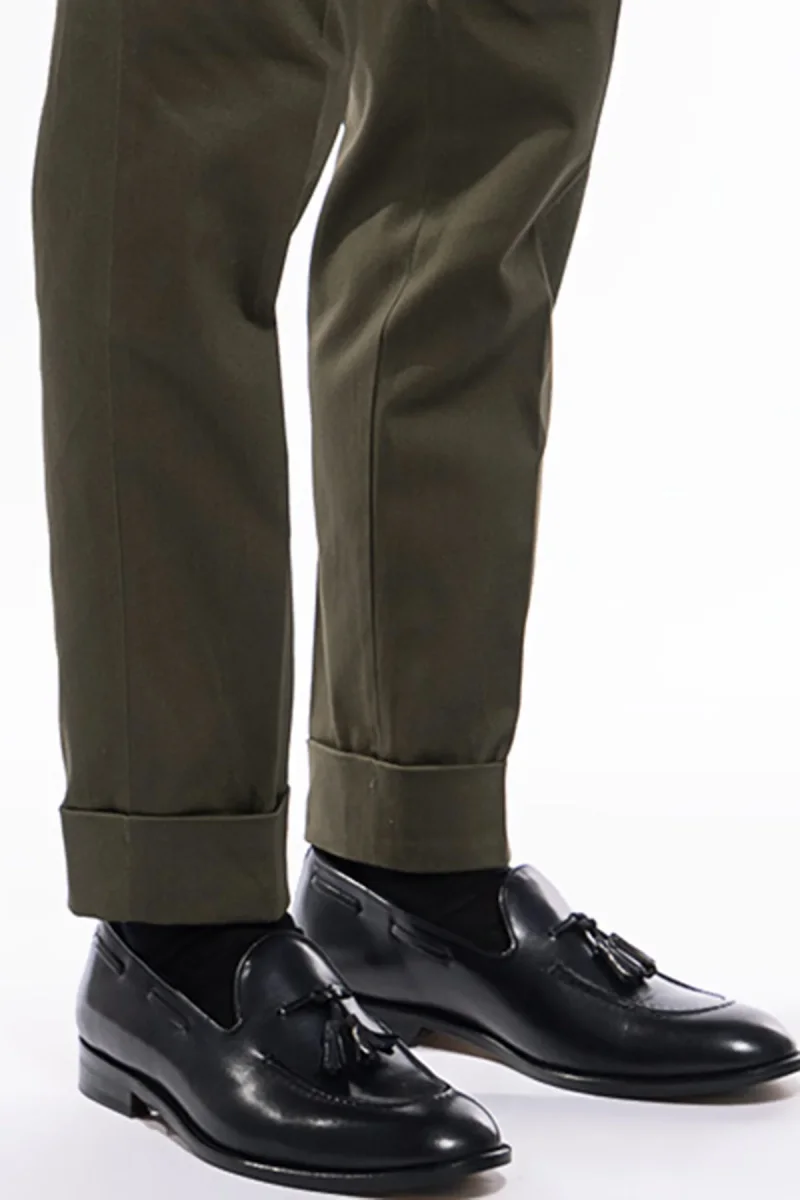 Pantalone uomo Verde militare vita alta tasca america in cotone con doppia pinces e fibbie laterali - immagine 6