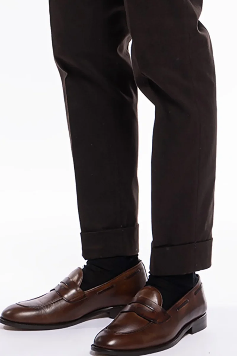 Pantalone uomo marrone tasca america in cotone slim fit con risvolto di 5cm - immagine 7